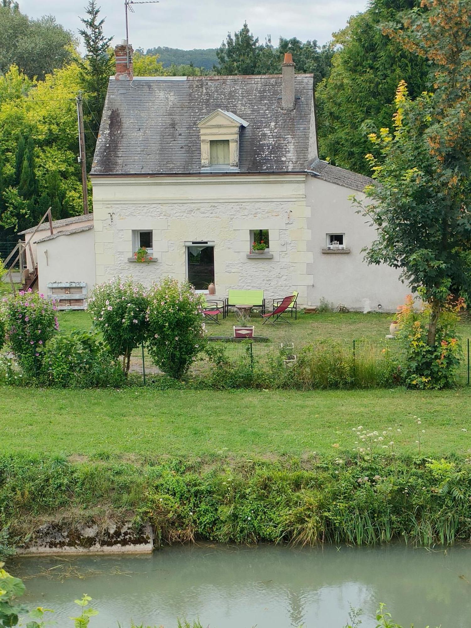 Petite Maison Au Bord Du Canal, 8' Zoo De Beauval, Pmr ノワイェ・シュル・シェール エクステリア 写真